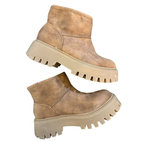 NWT DV By Dolce Vita Lonny‎ Boot Tan Chunky Heel Sherpa Lining Lug Sole Size 6.5 - Picture 3 of 12